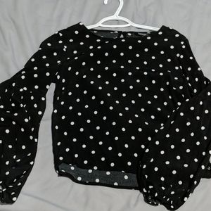 Blouse with white dots